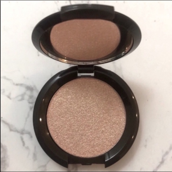2/$30 Becca Shimmering Skin Perfector - Picture 1 of 3